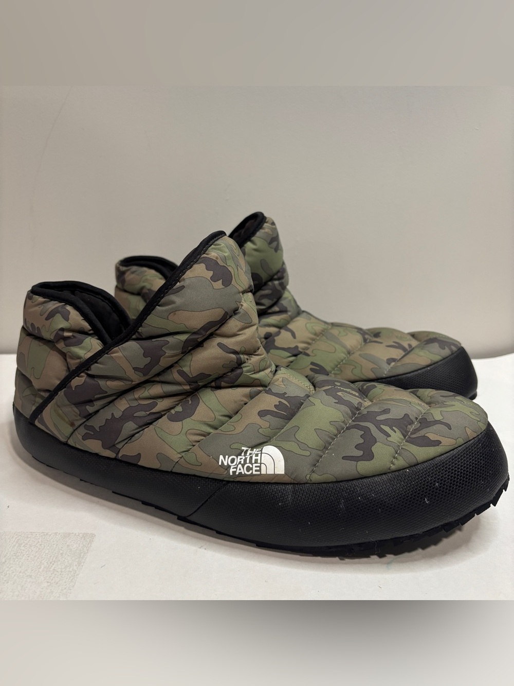 The North Face ThermoBall Traction Slip On Slippers Camo Mens Size 14